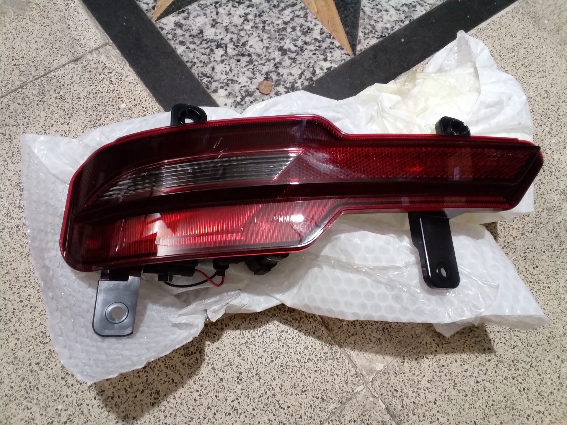مه شکن عقب راست چینی X33 کراس وارداتی