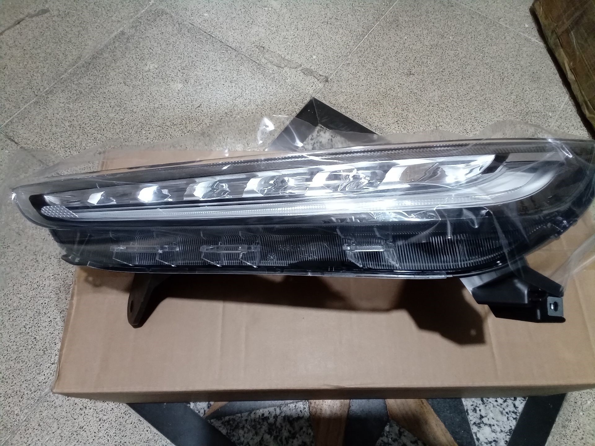 چراغ روز راست (دیلایت) X22 پرو