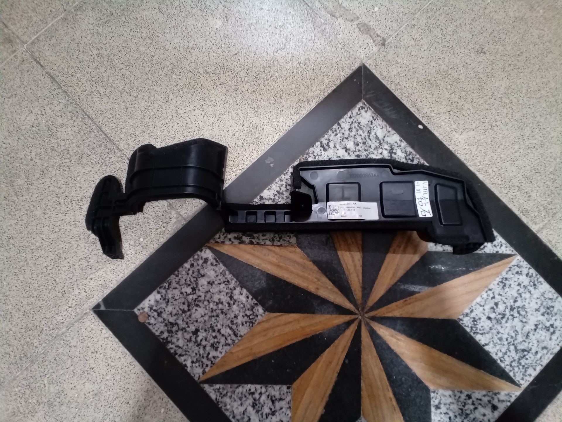 بادگیر فن راست ام وی ام X22 پرو X33 کراس اصلی شرکتی